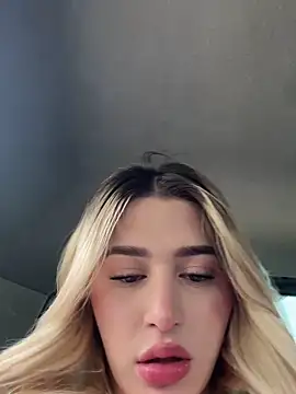 Snapshot of Mia_sofiia21 chatting on September 25, 2025, 5:41 pm Mia sofiia21 online show from September 25, 2025, 5:41 pm