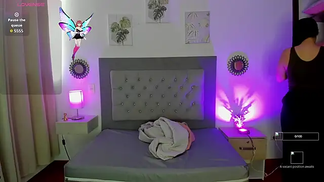 Seraphyne666 online show from October 8, 2025, 12:39 pm