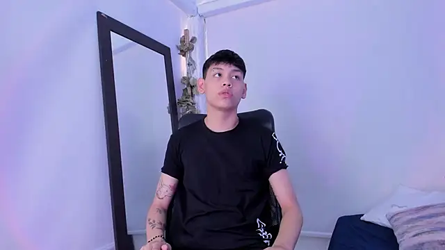 Snapshot of zeus_blaze chatting on November 15, 2025, 3:16 pm zeus blaze online show from November 15, 2025, 3:16 pm