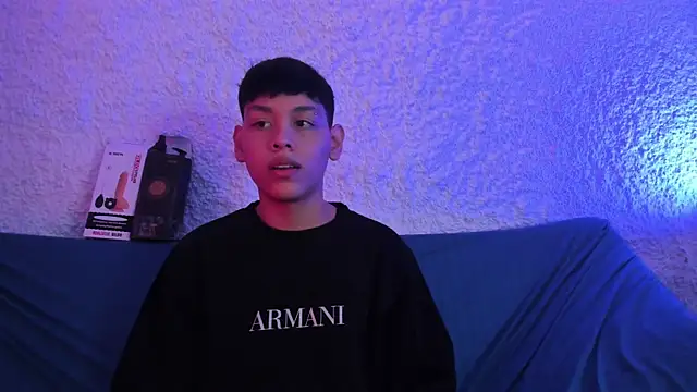 Snapshot of zeus_blaze chatting on November 13, 2025, 8:57 pm zeus blaze online show from November 13, 2025, 8:57 pm