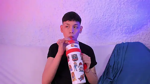 Snapshot of zeus_blaze chatting on November 22, 2025, 10:08 pm zeus blaze online show from November 22, 2025, 10:08 pm