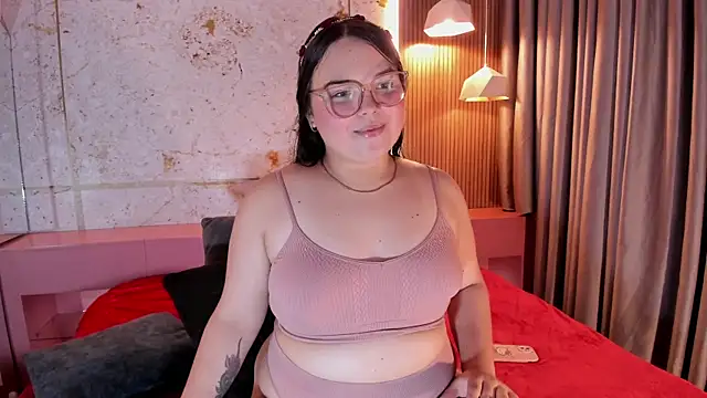 Lushi Love online show from September 29, 2025, 6:57 pm