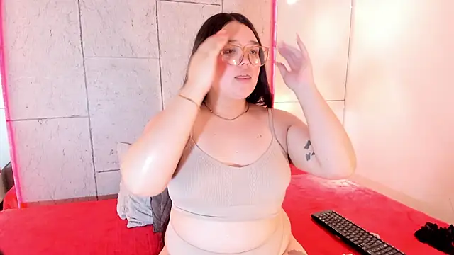 Lushi Love online show from October 6, 2025, 7:36 pm