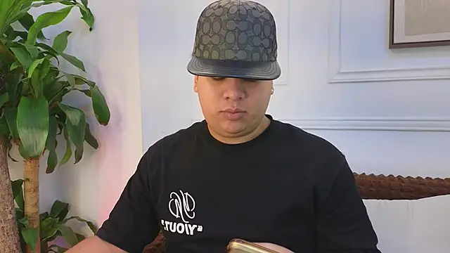 Naim Bennetsex online show from April 11, 2026, 7:17 pm