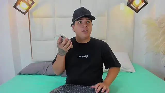 Naim Bennetsex online show from September 22, 2025, 9:10 pm