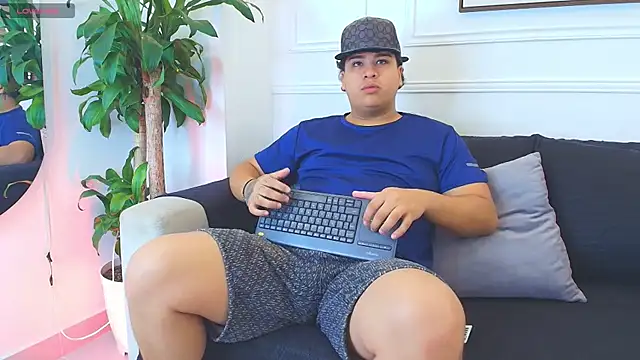 Naim Bennetsex online show from October 29, 2025, 6:51 pm