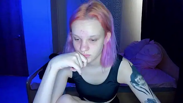 Elieiza xo online show from February 13, 2026, 9:09 am