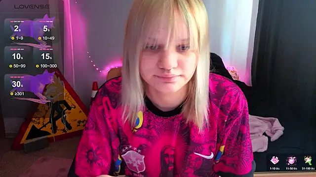 Elieiza xo online show from May 21, 2026, 9:17 am