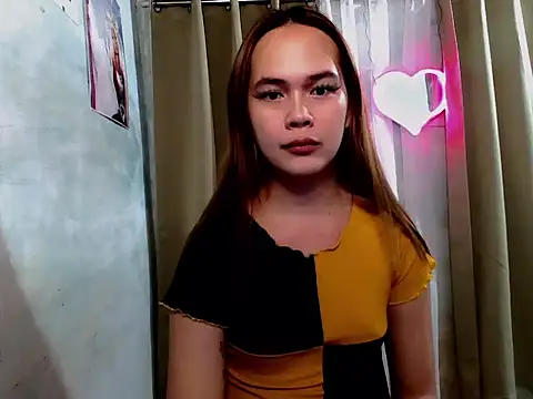 sweetsassyxx online show from September 15, 2025, 5:46 pm