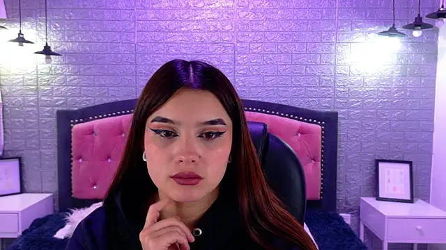 Natalie loffreda online show from September 15, 2025, 2:45 am