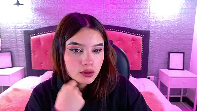 Natalie loffreda online show from September 22, 2025, 2:50 am