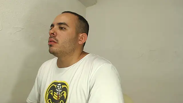 Snapshot of Ana_ThiagoxX chatting on May 5, 2026, 9:51 pm Ana ThiagoxX online show from May 5, 2026, 9:51 pm