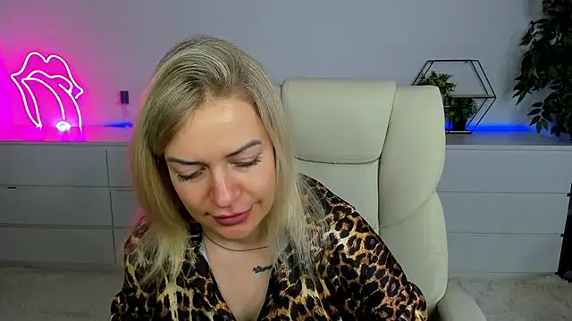 Anna Snows online show from September 27, 2025, 12:00 pm