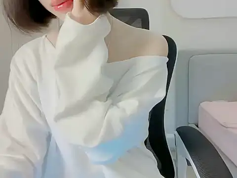 Snapshot of ggLovee chatting on October 8, 2025, 11:49 pm ggLovee online show from October 8, 2025, 11:49 pm