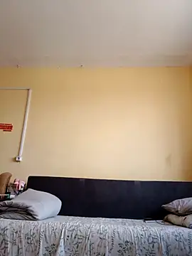 dream32222 online show from April 18, 2026, 10:06 am