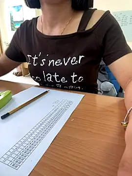 Snapshot of -NhaKy22 chatting on September 11, 2025, 1:27 am -NhaKy22 online show from September 11, 2025, 1:27 am