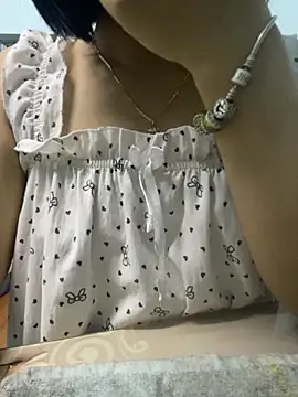 Snapshot of -NhaKy22 chatting on October 17, 2025, 3:36 pm -NhaKy22 online show from October 17, 2025, 3:36 pm