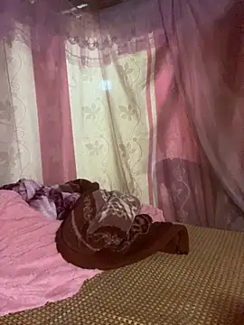 PhanHaa online show from December 4, 2025, 12:48 pm