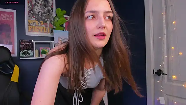 Ann Perry online show from October 18, 2025, 2:02 am