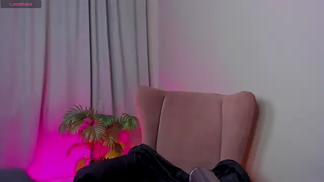 Ann Perry online show from October 10, 2025, 2:23 am