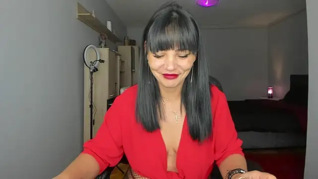 Ella sweety00 online show from September 29, 2025, 4:01 pm