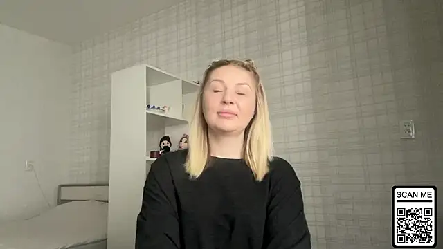 Blondie xoxoxo online show from February 11, 2026, 8:36 am