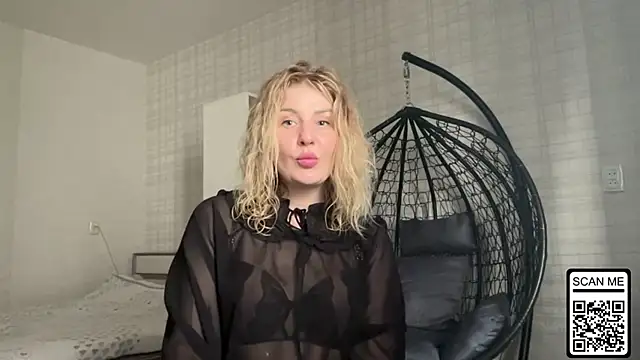Blondie xoxoxo online show from March 24, 2026, 1:11 pm