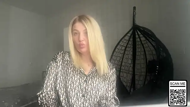 Blondie xoxoxo online show from April 18, 2026, 1:46 pm