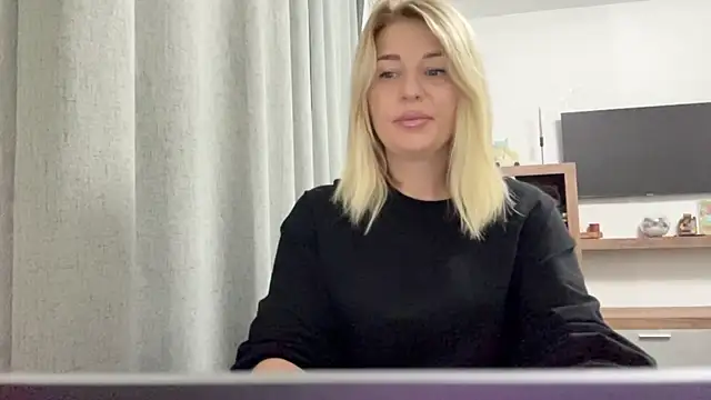 Blondie xoxoxo online show from September 9, 2025, 5:39 am