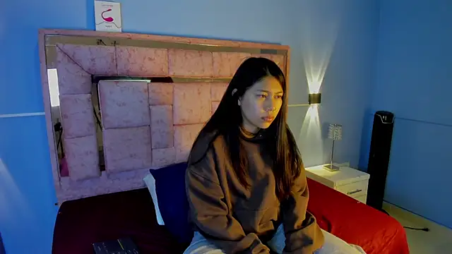 LICKY LOV online show from October 4, 2025, 3:08 am