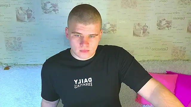 kittenmurr online show from September 18, 2025, 9:29 pm