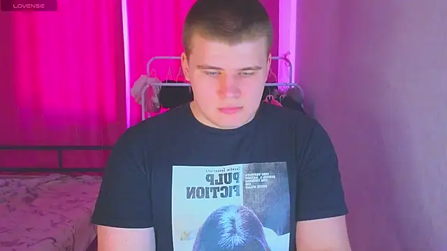 kittenmurr online show from February 21, 2026, 8:16 am