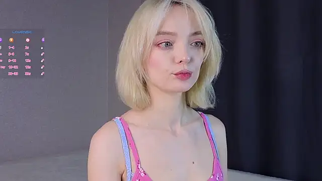 ShizukaBlanche online show from November 7, 2025, 5:12 am