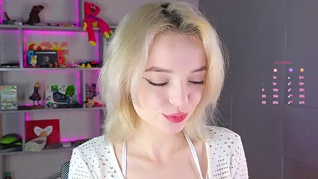 ShizukaBlanche online show from September 11, 2025, 2:55 am