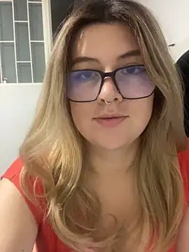 Snapshot of Blair_Bunnyy chatting on November 10, 2025, 12:59 am Blair Bunnyy online show from November 10, 2025, 12:59 am