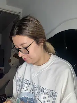 Snapshot of Blair_Bunnyy chatting on November 29, 2025, 9:20 am Blair Bunnyy online show from November 29, 2025, 9:20 am