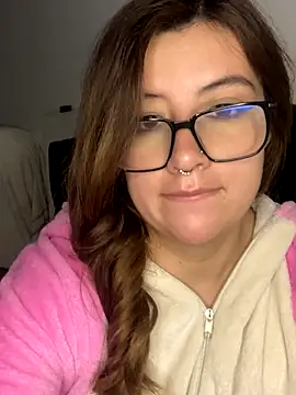 Snapshot of Blair_Bunnyy chatting on October 16, 2025, 5:05 am Blair Bunnyy online show from October 16, 2025, 5:05 am