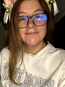 Snapshot of Blair_Bunnyy chatting on October 20, 2025, 5:31 am Blair Bunnyy online show from October 20, 2025, 5:31 am