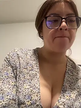 Snapshot of Blair_Bunnyy chatting on September 10, 2025, 2:10 am Blair Bunnyy online show from September 10, 2025, 2:10 am