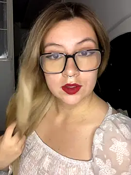 Snapshot of Blair_Bunnyy chatting on October 29, 2025, 7:18 am Blair Bunnyy online show from October 29, 2025, 7:18 am