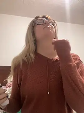 Snapshot of Blair_Bunnyy chatting on November 16, 2025, 6:51 am Blair Bunnyy online show from November 16, 2025, 6:51 am