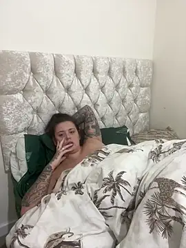 Charsworld online show from December 19, 2025, 9:33 am