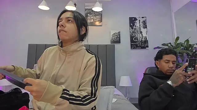 violet and myers online show from October 25, 2025, 11:31 am