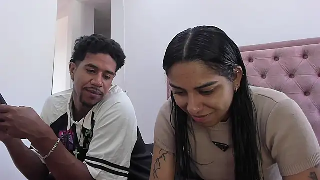 violet and myers online show from September 13, 2025, 3:23 pm