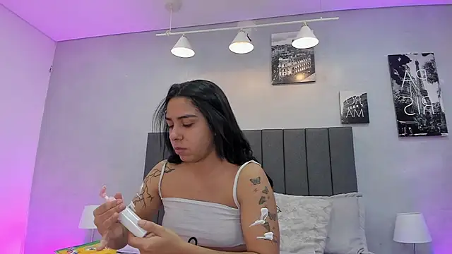 violet and myers online show from October 15, 2025, 11:29 am