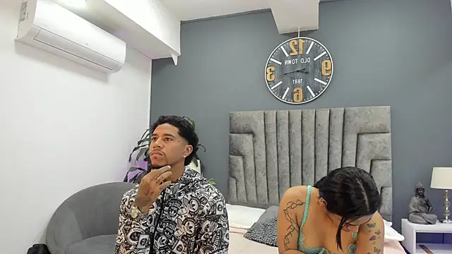 violet and myers online show from October 8, 2025, 11:34 am