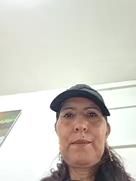 Snapshot of swity_foster chatting on May 12, 2026, 3:40 pm swity foster online show from May 12, 2026, 3:40 pm
