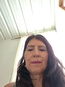Snapshot of swity_foster chatting on April 27, 2026, 2:26 pm swity foster online show from April 27, 2026, 2:26 pm