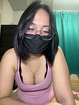 melyiaaa online show from December 22, 2025, 2:50 pm