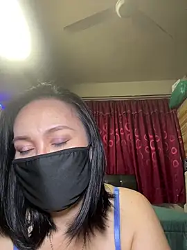 Snapshot of melyiaaa chatting on June 28, 2026, 2:23 pm melyiaaa online show from June 28, 2026, 2:23 pm